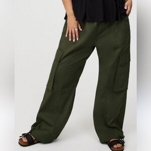 Torrid olive green Wide Leg Cargo pants size 18/20